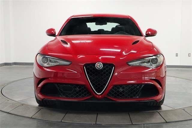 ALFA ROMEO Giulia 2.9 T V6 AT8 Quadrifoglio NOLEGGIO LUNGO TERMINE