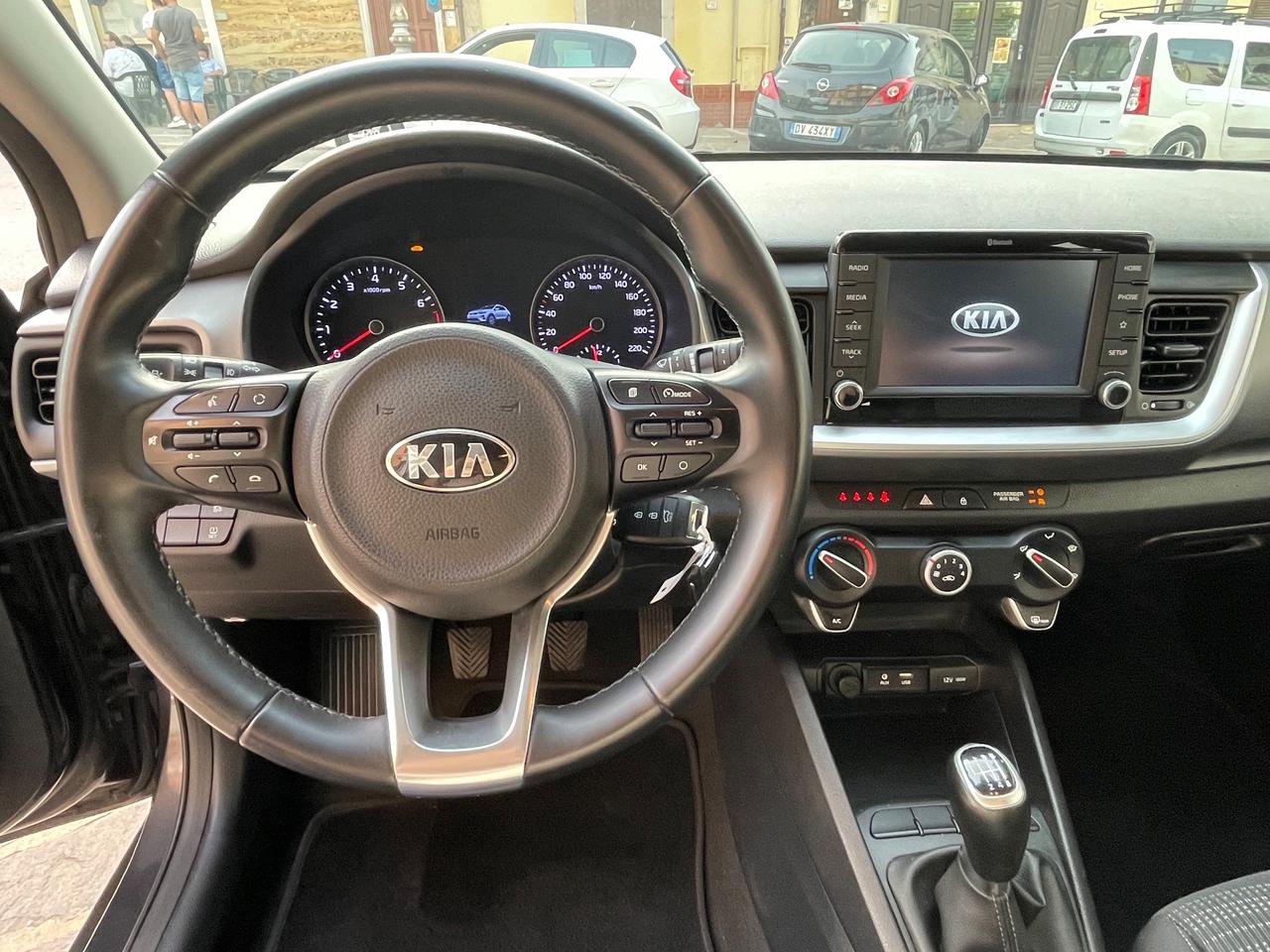 Kia Stonic 1.4 MPI EcoGPL STYLE FULL BICOL0R