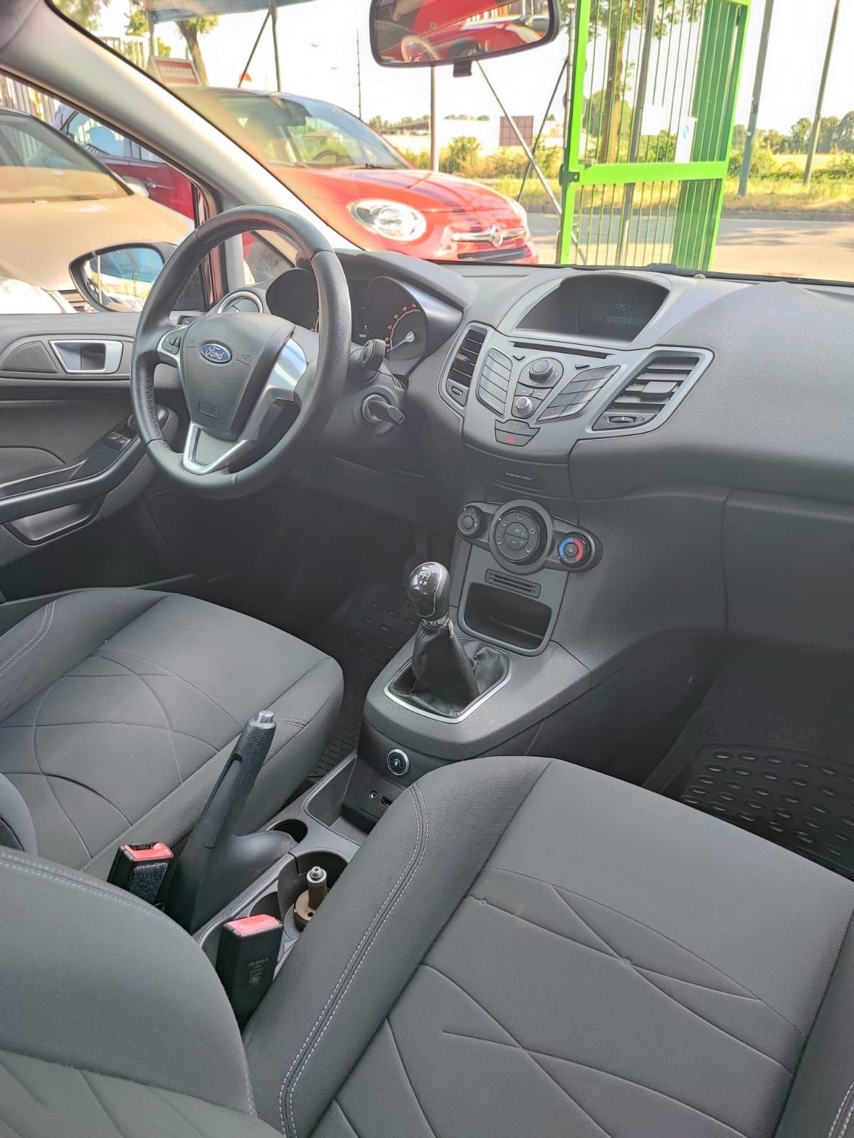 Ford Fiesta 1.4 5 porte Bz.- GPL