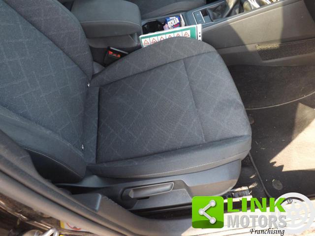 VOLKSWAGEN Golf 2.0 TDI 115 CV SCR Life in ordine di meccanica