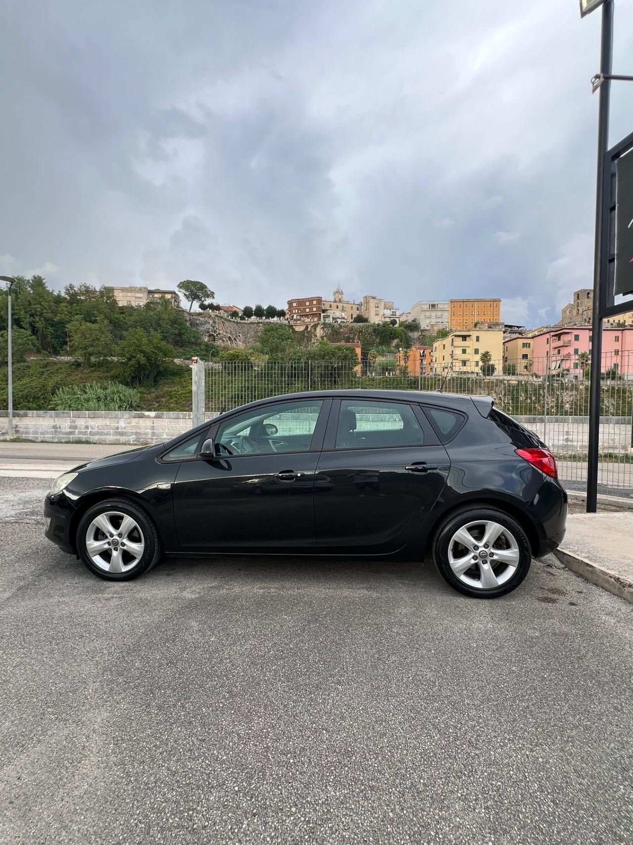 Opel Astra 1.7 CDTI 110CV EcoFLEX S&S 5 porte Cosmo