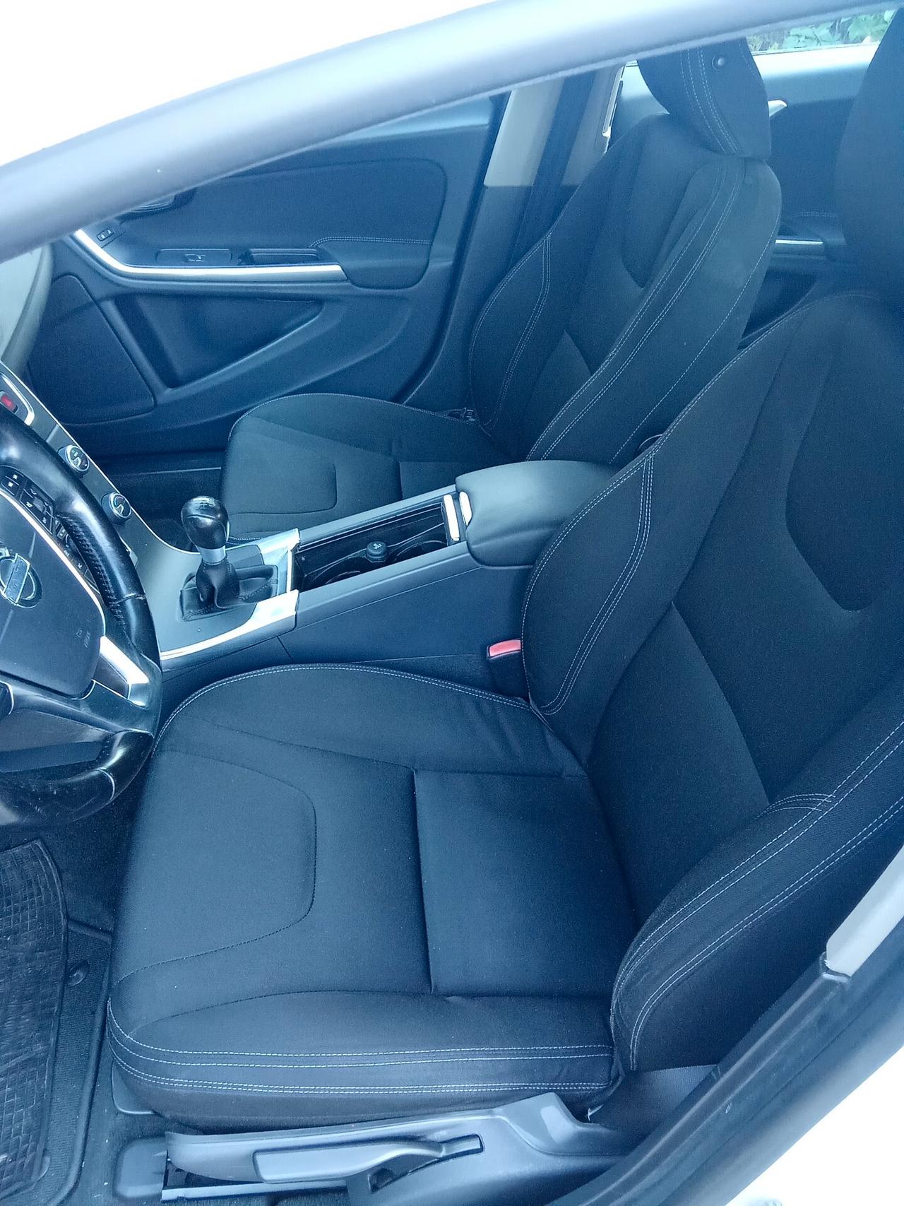 Volvo V60 D3 Summum 11/013