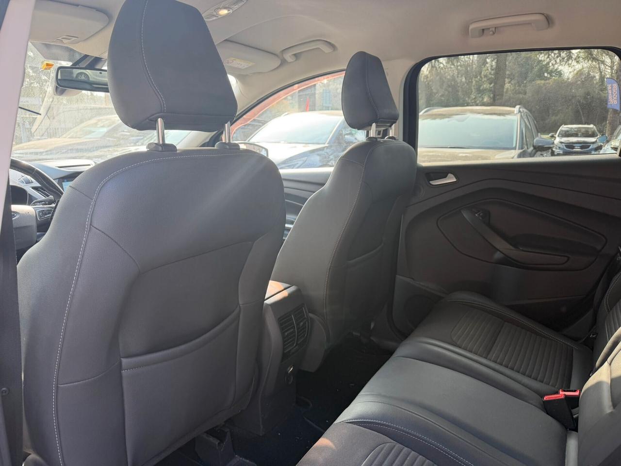 Ford Kuga 1.5 TDCI 120 CV S&S 2WD Powershift Titanium