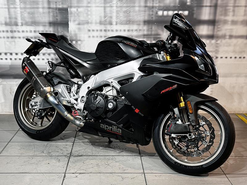Aprilia RSV4 1100 Factory