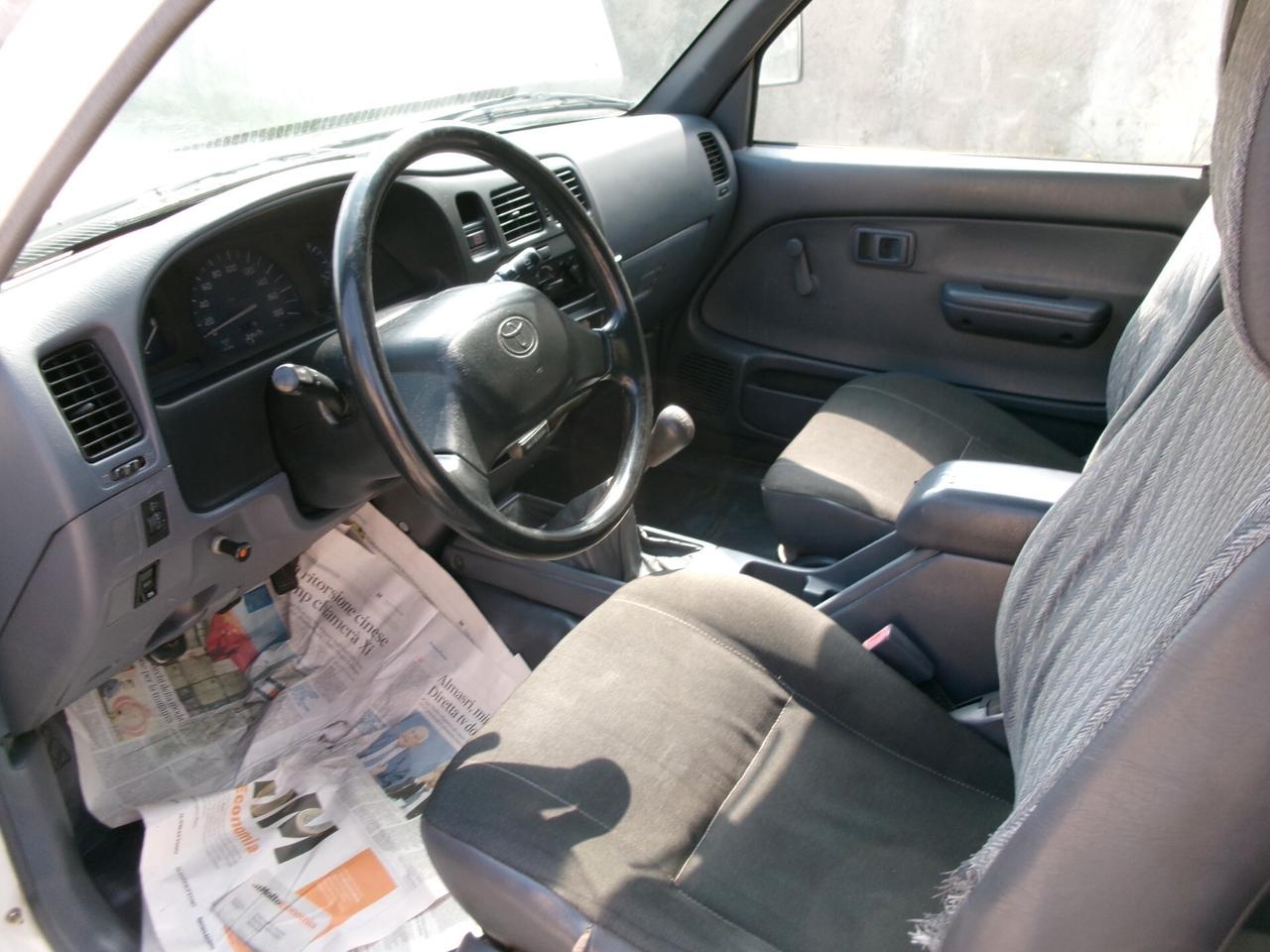Toyota Hilux 2.5 D-4D 2WD 2p. Pick-up