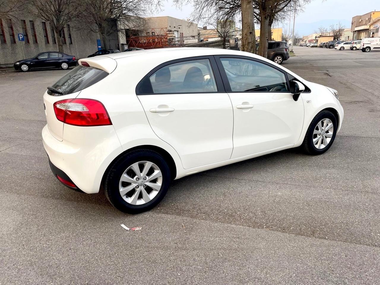 Kia Rio 1.2 CVVT 5p. EX per Neopatentati 2014
