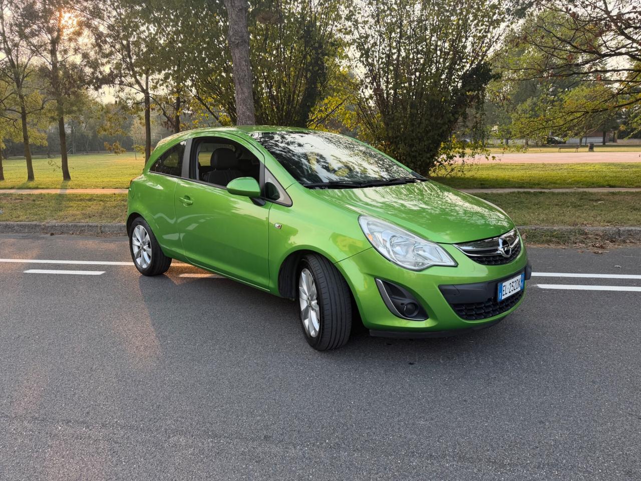 Opel Corsa 1.2 3 porte Elective