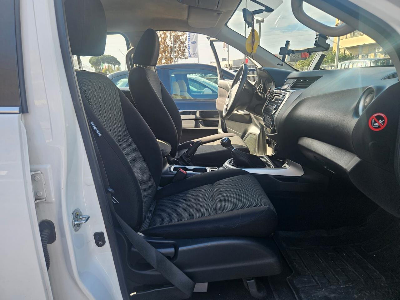 Nissan Navara 2.3 dCi 4WD Double Cab N-Connecta