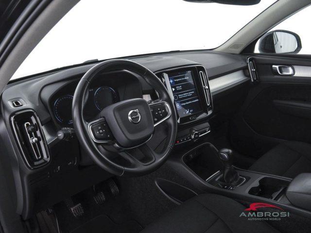 VOLVO XC40 D3 Momentum - AUTOCARRO N1