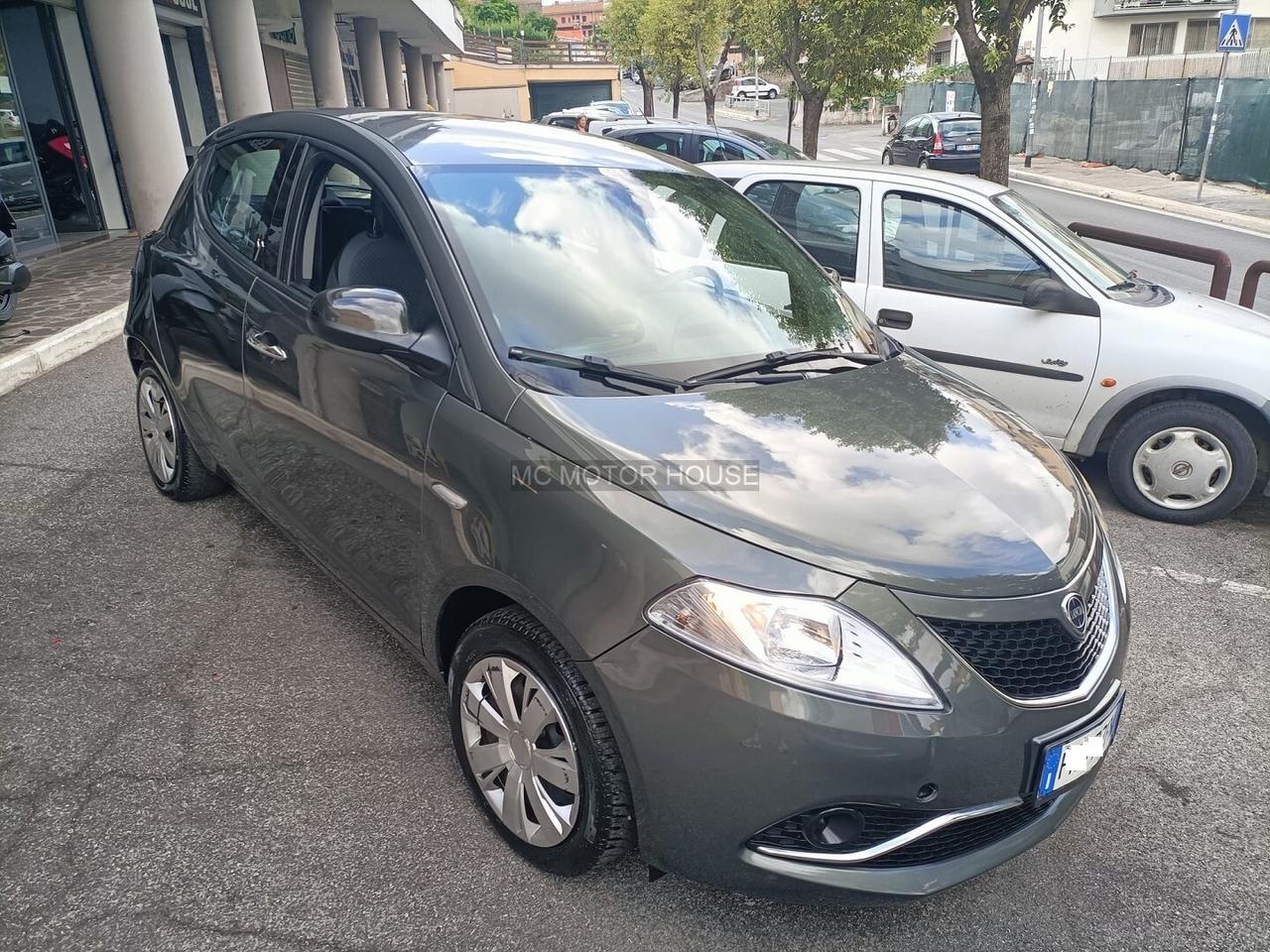 YPSILON 1.2 BENZINA 69cv*NEOPATENTATI*PERMUTE/RATE