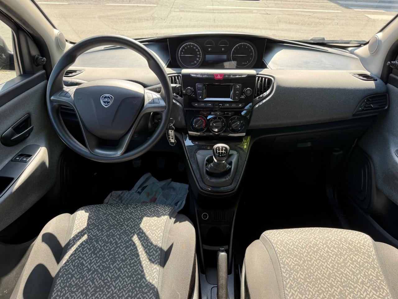 Lancia Ypsilon 1.0 FireFly 5 porte S&S Hybrid Ecochic A. Ferretti