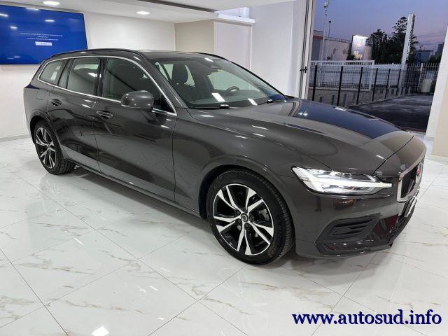 VOLVO V60 B4 (d) automatico Ultimate Dark