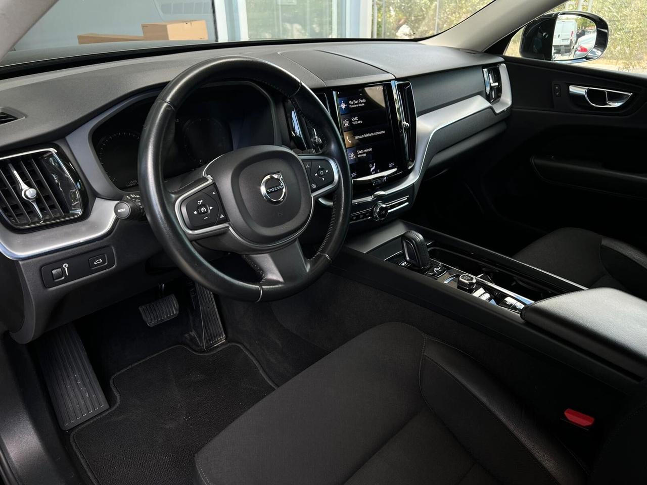 Volvo XC 60 XC60 B4 (d) AWD Geartronic Momentum Pro