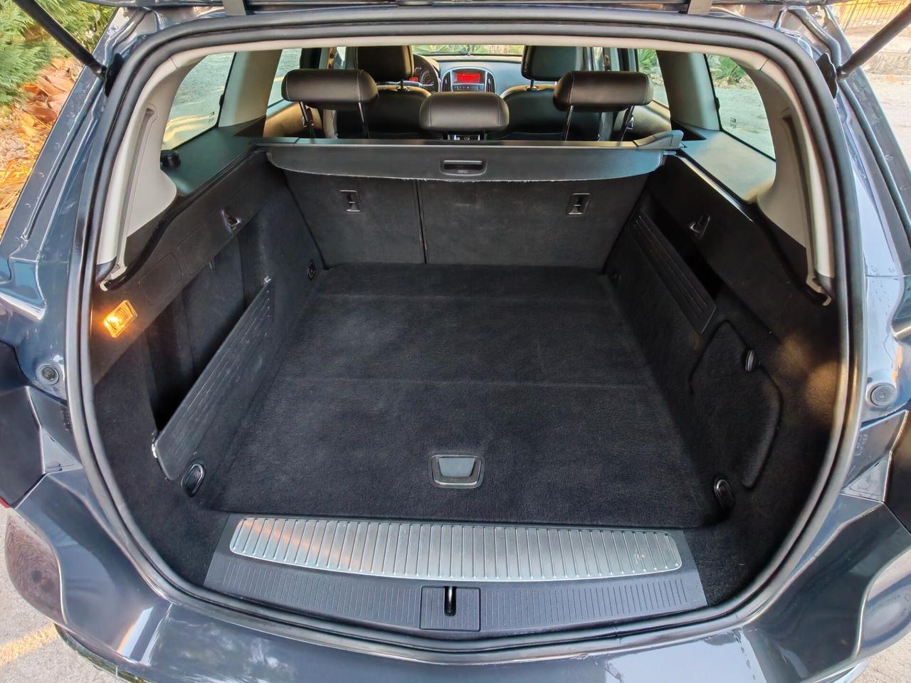 Opel Astra 1.4 Turbo 140CV Sports Tourer GPL Tech Cosmo