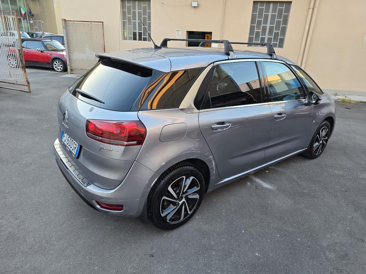 Citroen C4 Picasso BlueHDi 120 S&S Shine possibilita garanzia 12 mesi perfetta