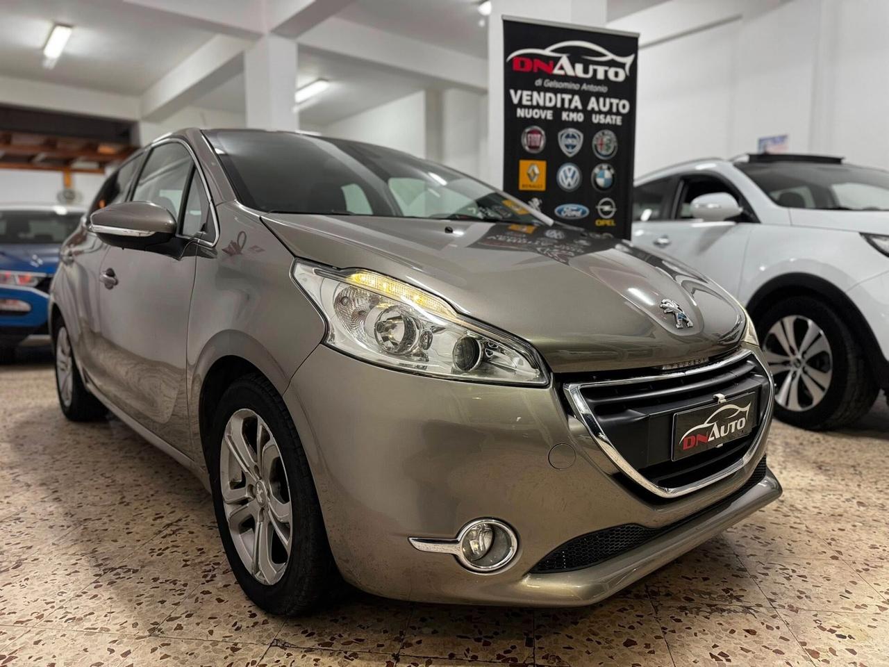 Peugeot 208 1.4 HDi 68 CV 5 porte Allure