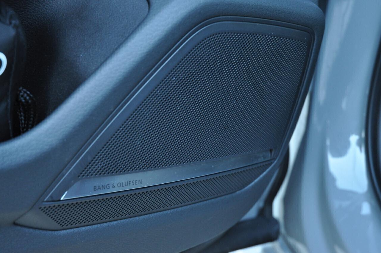 Audi RS6 RS 6 C8 Avant 4.0 mhev Quattro scarico Akrapovic