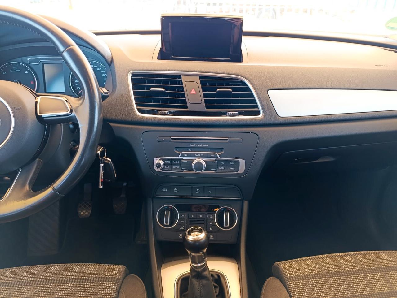 Audi Q3 2.0 TDI 120 CV Sport 2015