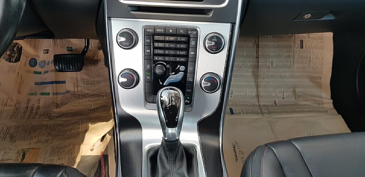 Volvo V60 2.0 d 150 cv D3 Geartronic Volvo Ocean Race,pelle,cambio automatico,navi,cruise control,cerchi 18