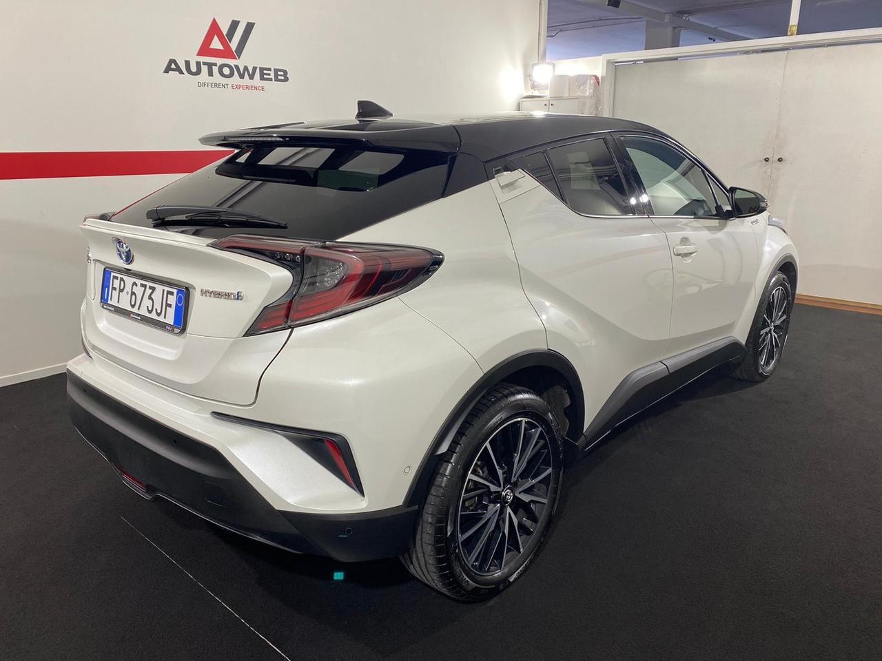 Toyota C-HR 1.8 Hybrid E-CVT * SOLO 64000 KM*