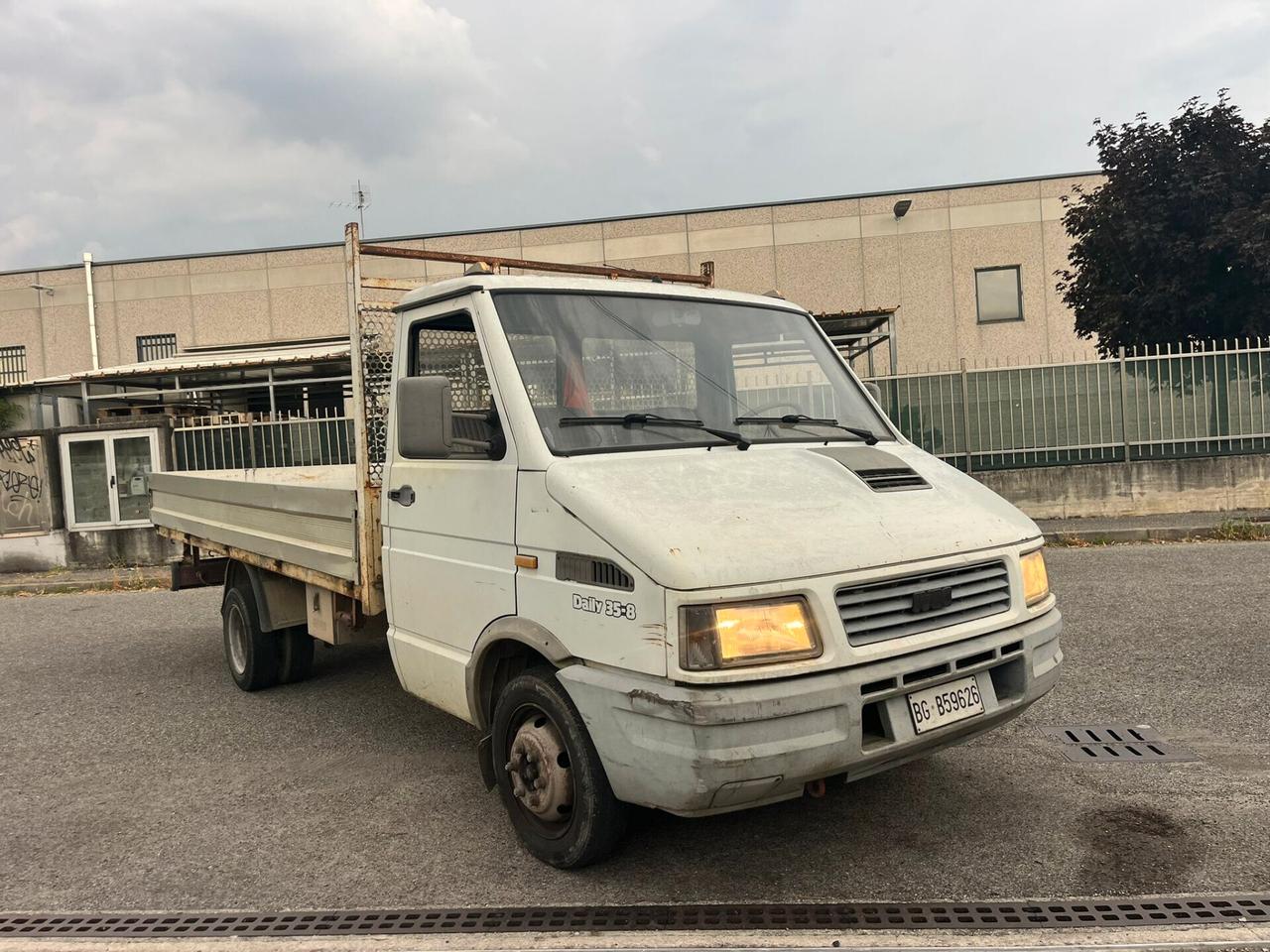 IVECO DAILY 35 CASSONE FISSO 4,55METRI