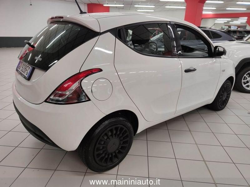 Lancia Ypsilon 1.0 70cv Hybrid Ecochic Silver "SUPER PROMO"