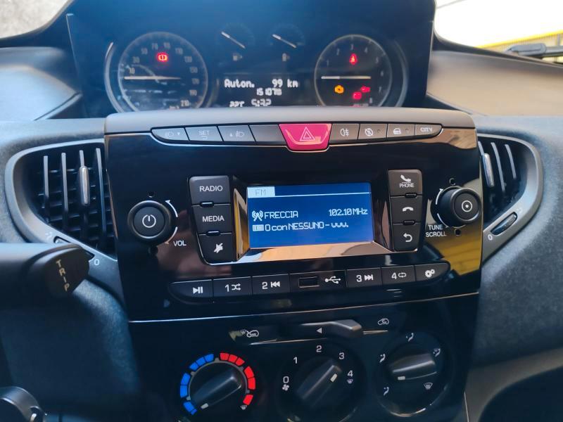 Lancia Ypsilon 5 Porte Ypsilon 1.0 hybrid Silver s&s 70cv