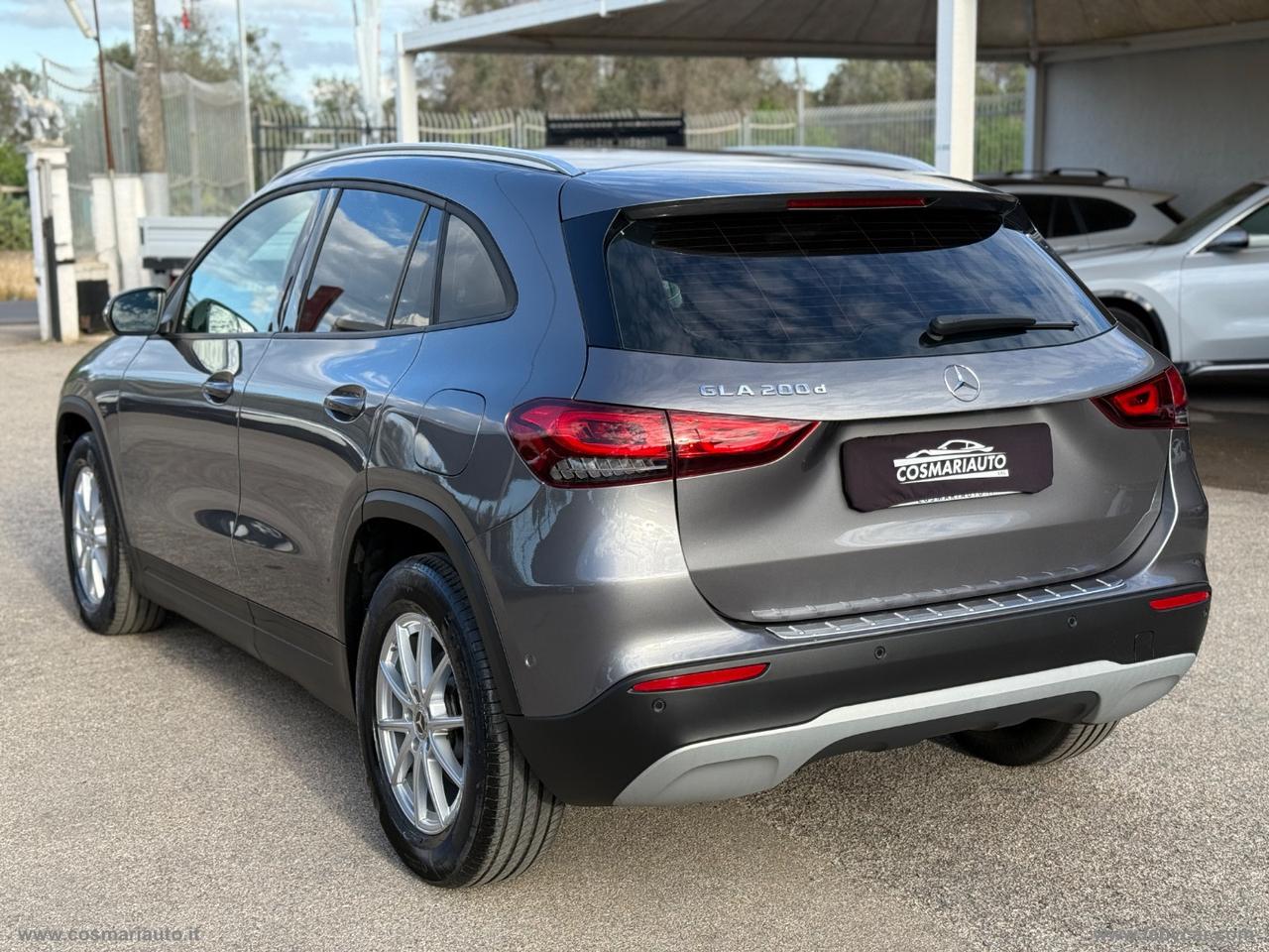 MERCEDES-BENZ GLA 200 d Automatic Business