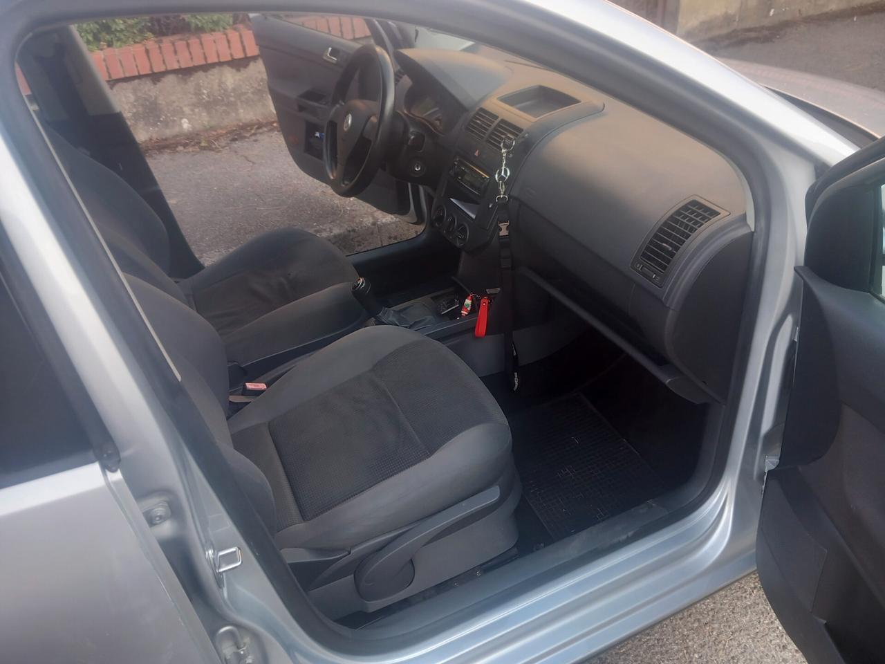 Volkswagen Polo 1.4/80CV 16V 5p. Comfort. BiFuel G