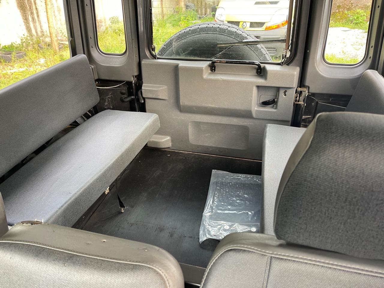 Land Rover Defender 90 2.5 Td5 Station Wagon SE