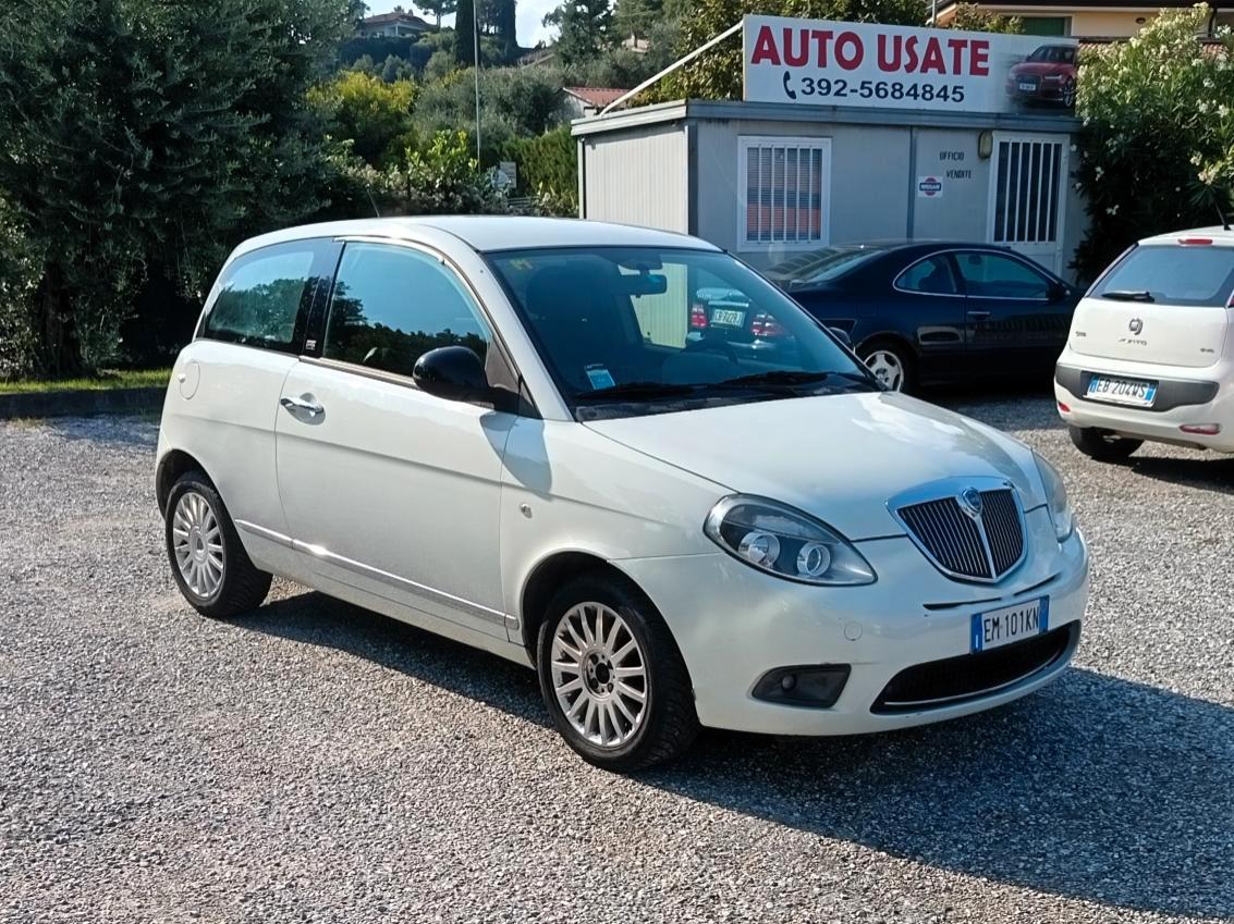 Lancia Ypsilon 1.2 UNYCA
