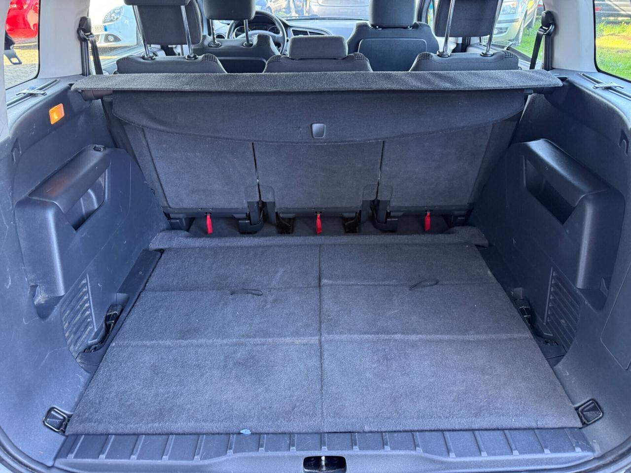 Peugeot 5008 BlueHDi 120 |7 POSTI