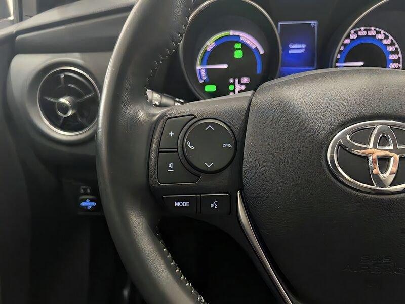 Toyota Auris 1.8 Hybrid Style