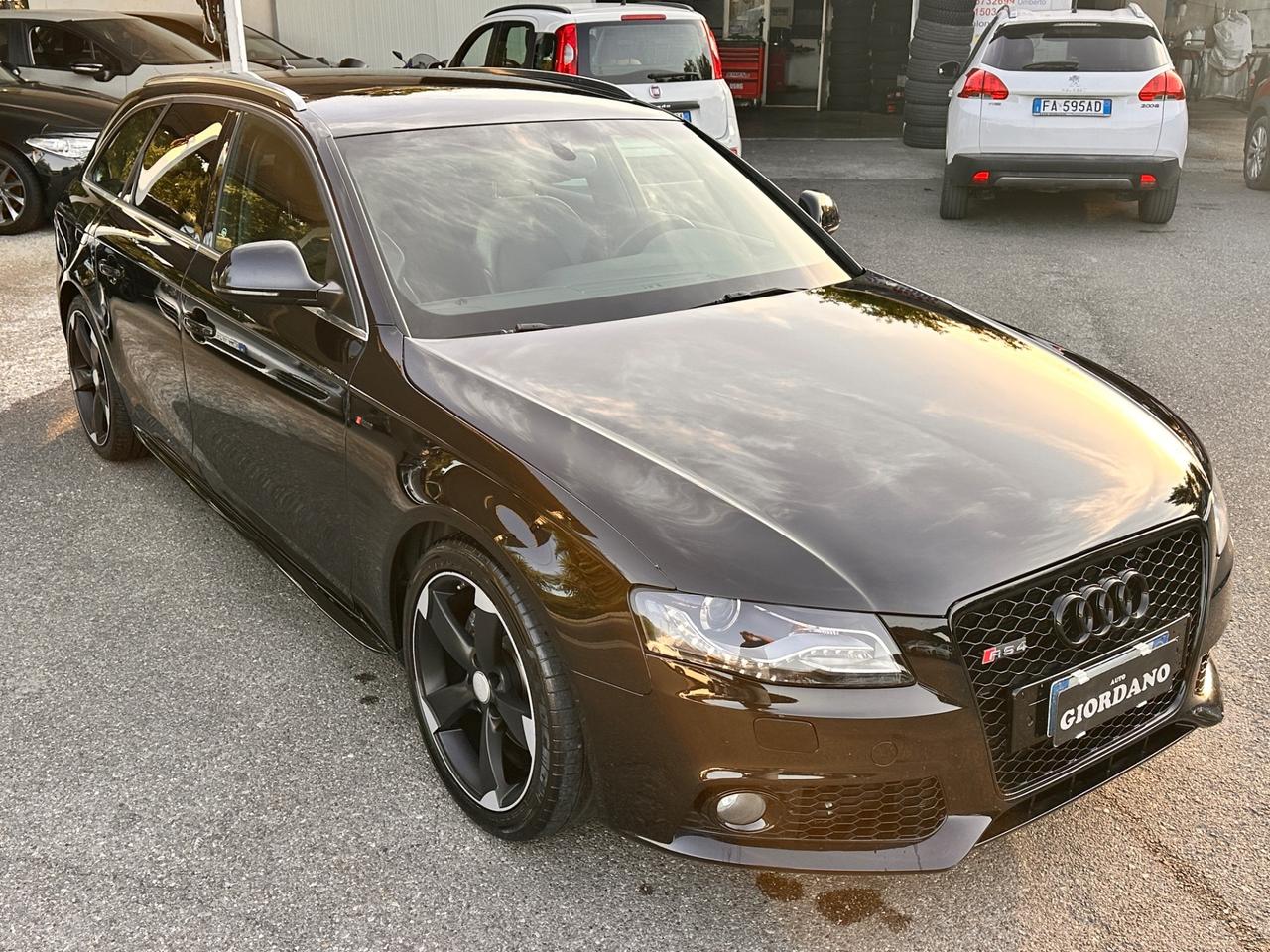 Audi A4 Avant 2.0 TDI 143CV s-Line