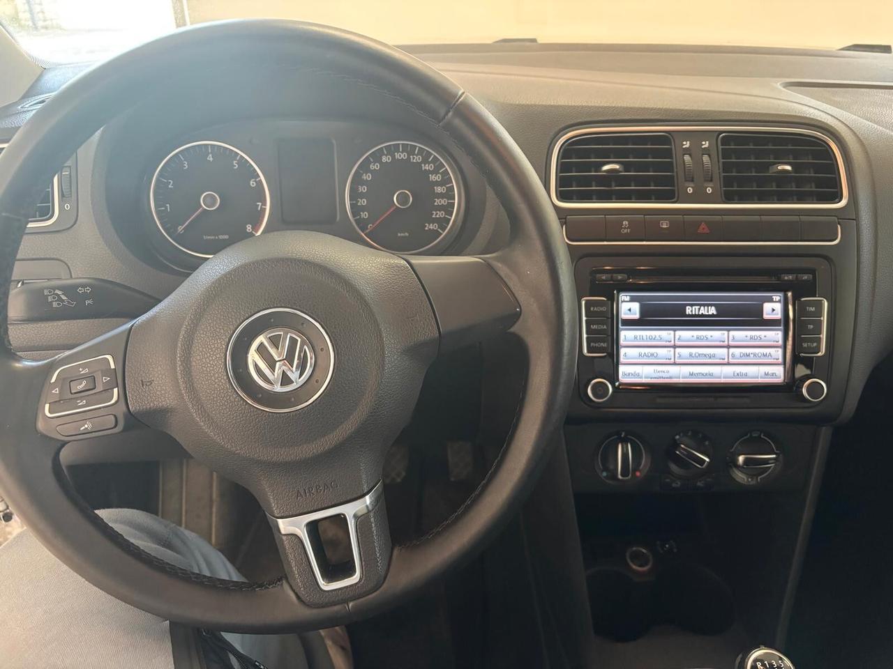VOLKSWAGEN POLO ANNO 2011 BZ 1.2 ADATTA NEOPATENTATI KM 200 mila