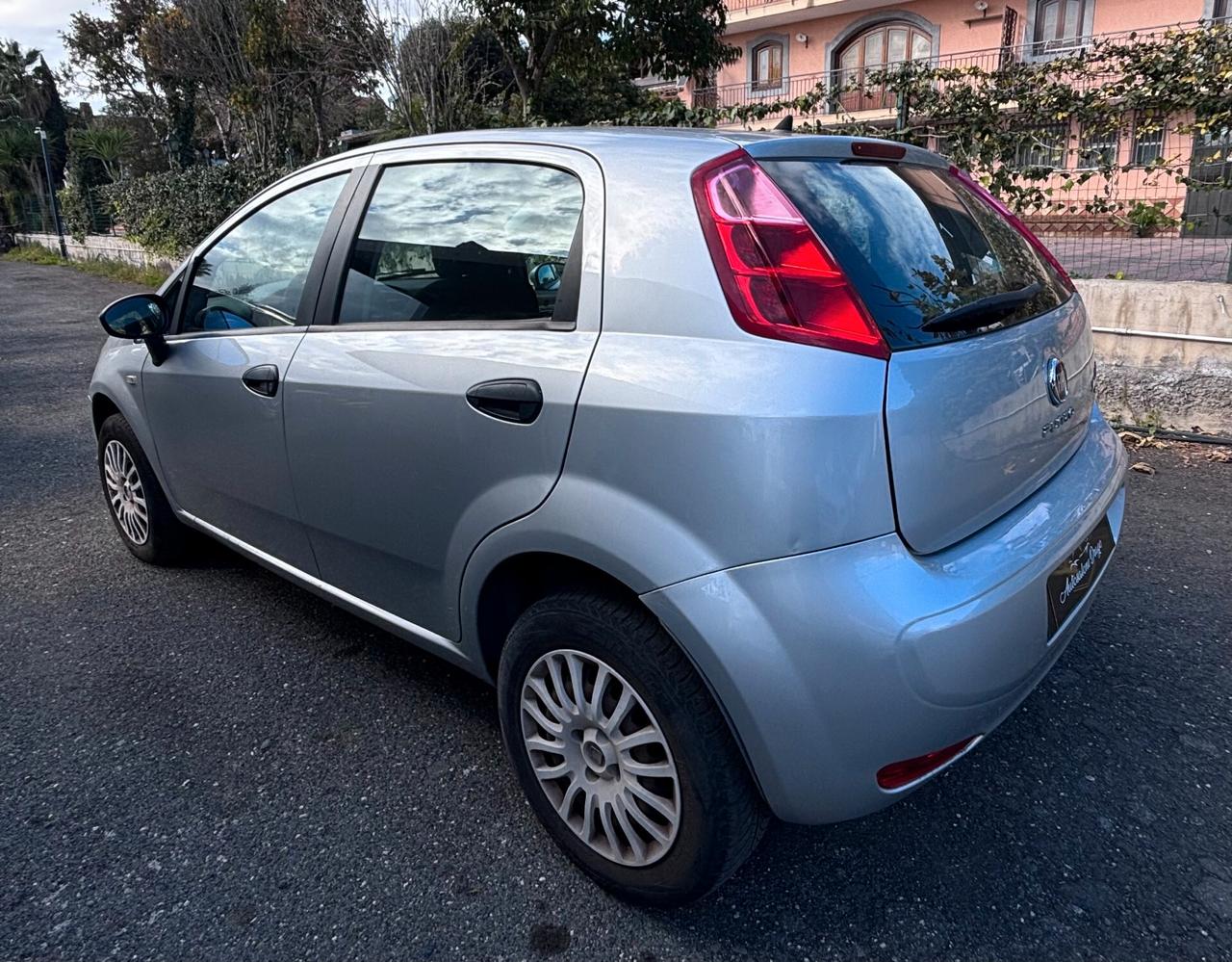 Fiat Punto 1.4 8V 5 porte Natural Power Street