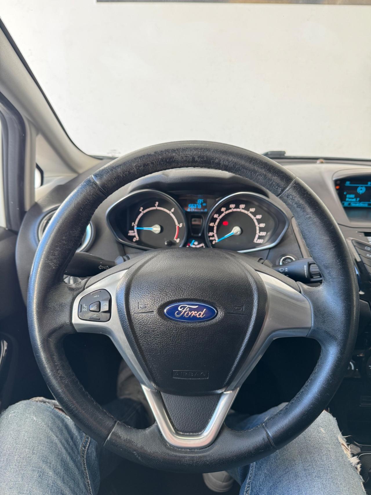 Ford Fiesta 1.5 TDCi 75CV 5 porte Titanium