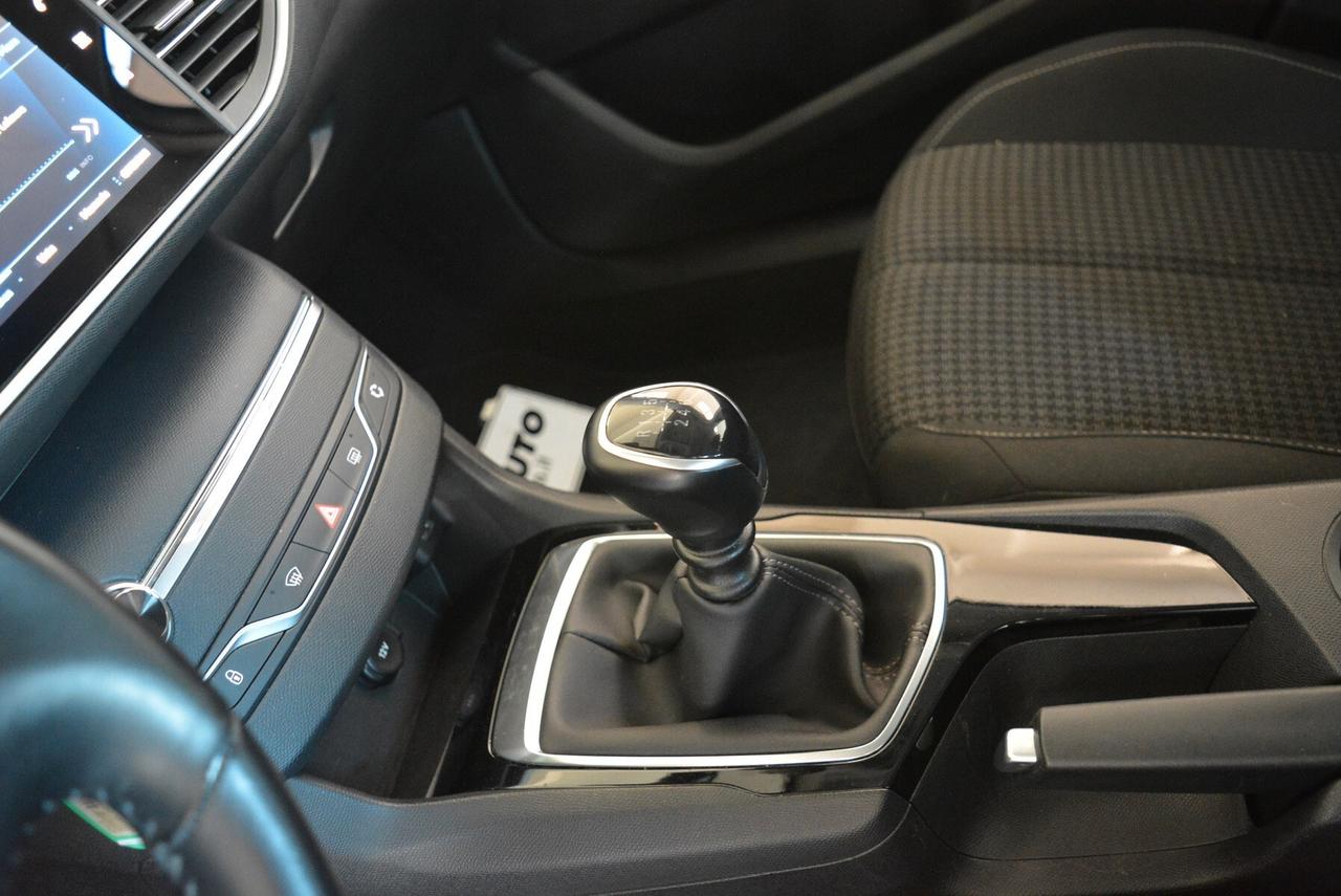 Peugeot 308 BlueHDi 130 S&S SW Active telecamera