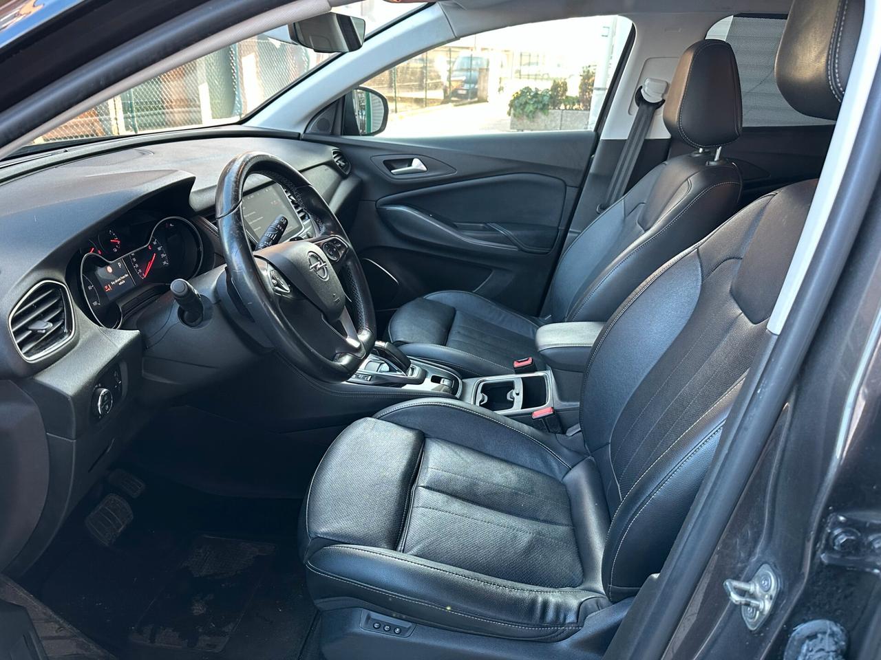 Opel Grandland X 1.6 Hybrid4 Plug-in aut. AWD