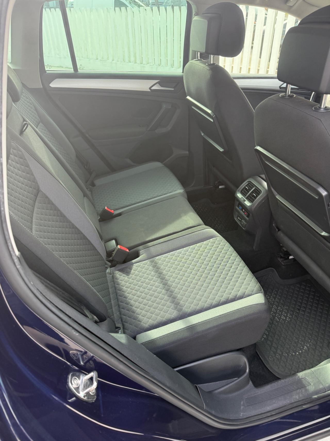 Volkswagen Tiguan 2.0 BiTDI SCR DSG 4MOTION Executive R-Line BMT