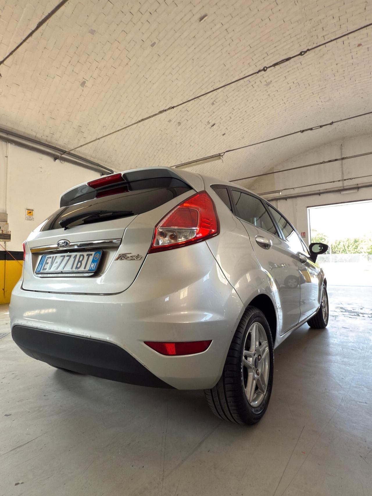 Ford Fiesta 1.4 5 porte Bz.- GPL