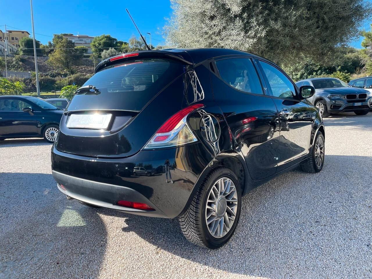 LANCIA YPSILON 1.2 B - 2013