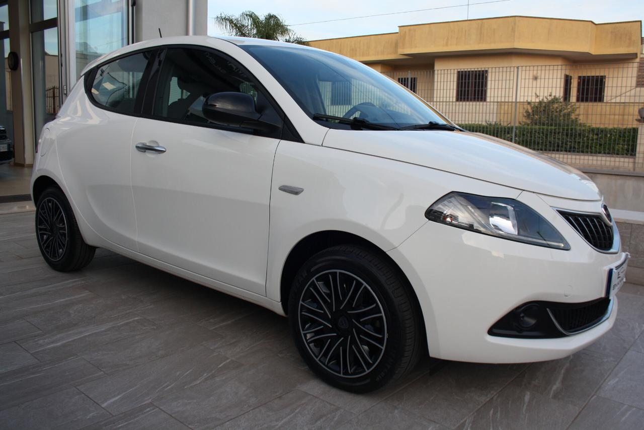 LANCIA YPSILON 1.0 HYBRID 70CV GOLD