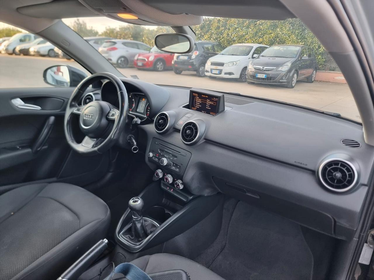 Audi A1 1.6 TDI Attraction OK NEOPATENTATO