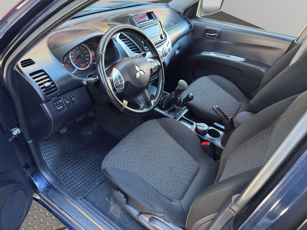 MITSUBISHI - L200 - 2.5 DI-D 178 CV DC Intense Plus