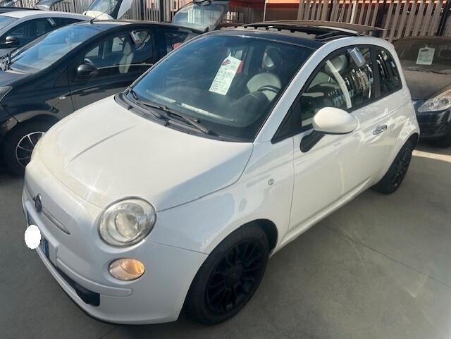FIAT 500 TETTO APRIBILE E PANORAMICO 10/2011