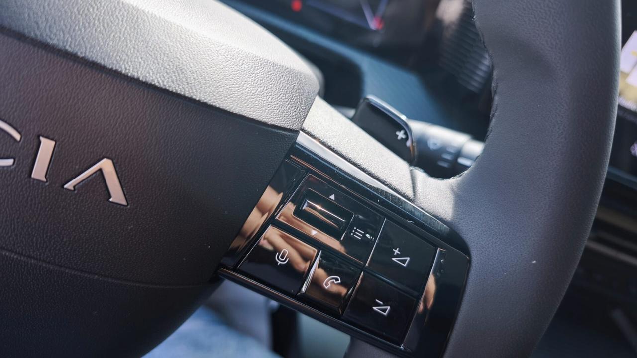 Lancia Ypsilon Hybrid e-DCT