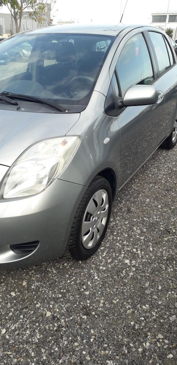 TOYOTA - Yaris - 1.0 5p. Sol