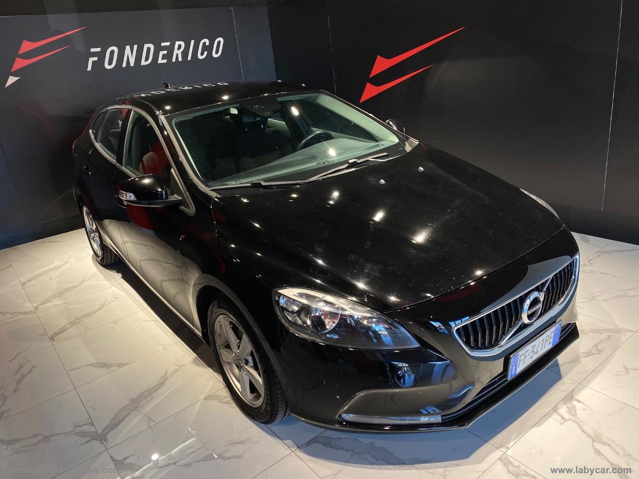 VOLVO V40 D2 Momentum
