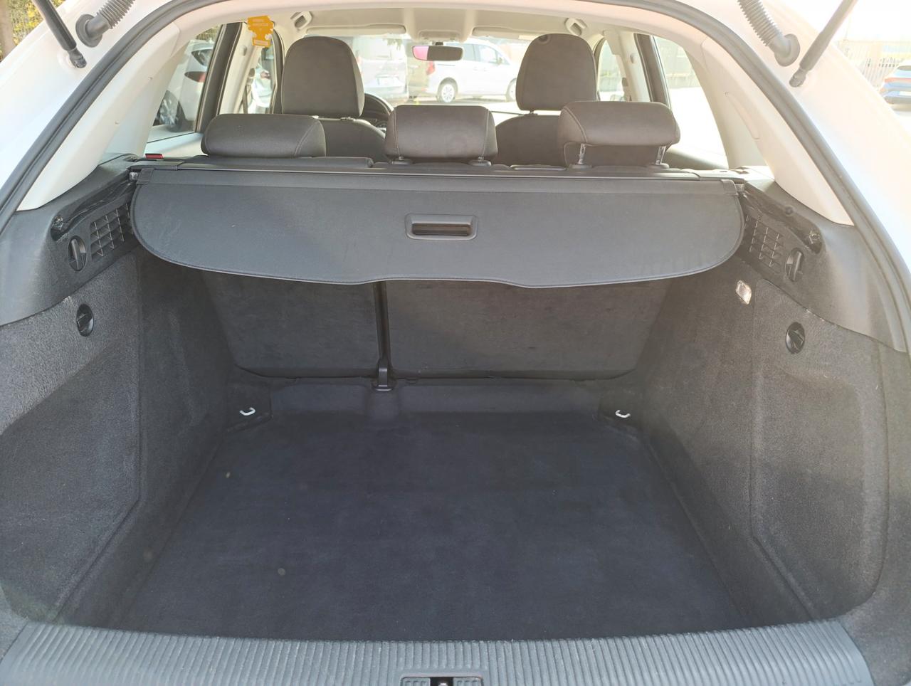 Audi Q3 2.0 tdi Business 120cv s-tronic
